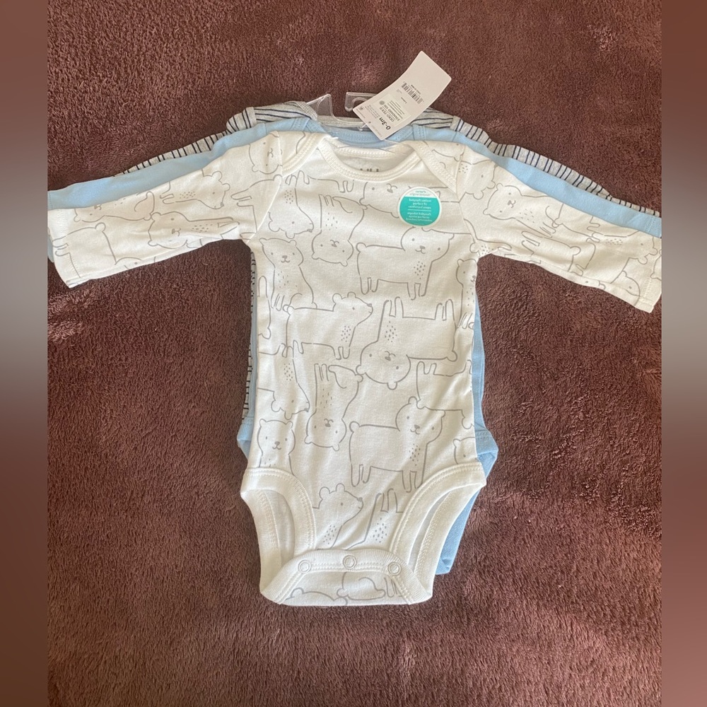 NWT carters set of long sleeved onsies